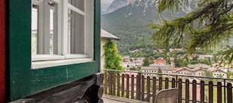 Holiday Home 'Ferienhaus Zaunkönig' with Mountain View and Private Terrace
