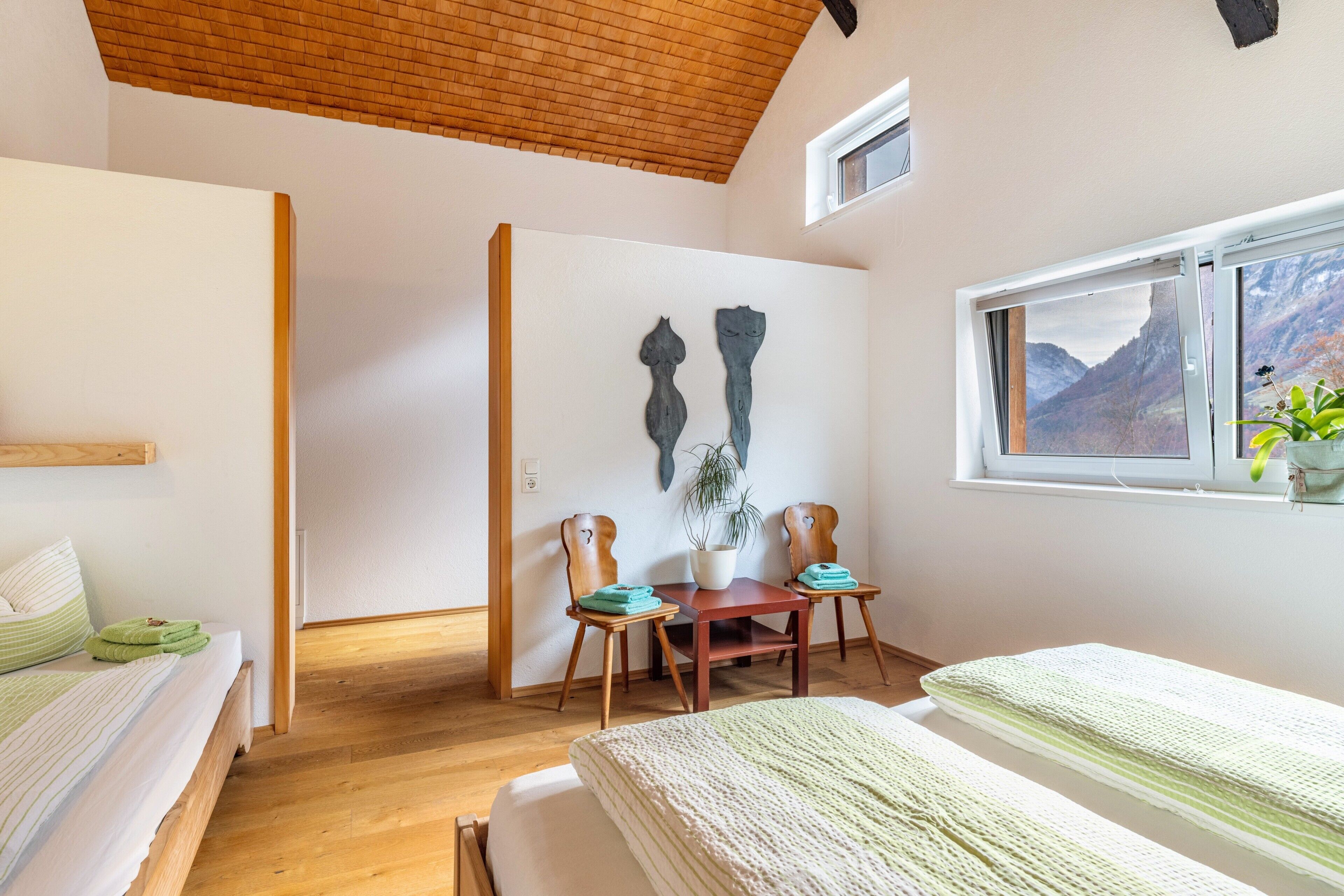 4 habitaciones, wifi gratis y ropa de cama 
