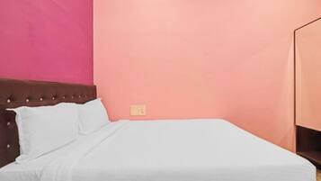 Deluxe Double Room, City View | Soundproofing, free WiFi, bed sheets