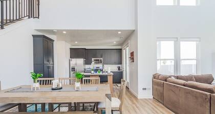 West Jordan Modern Home | Fenced Yard, New Build, Sleeps 7!