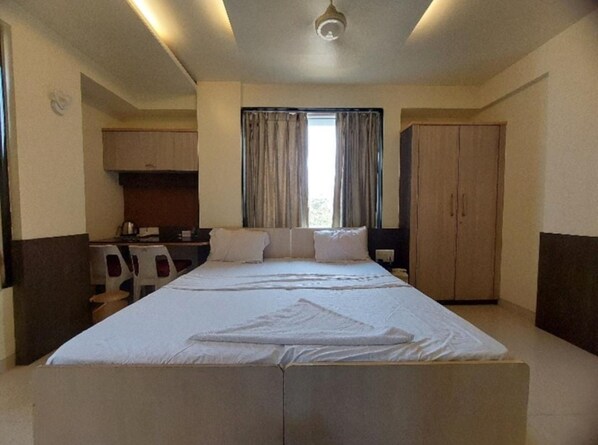 Doppia Deluxe, vista città | Wi-Fi gratuito, lenzuola