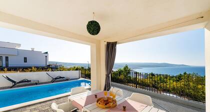 Cozy home in Rovanjska