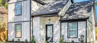 EV Charger - Family Friendly - Close to Downtown