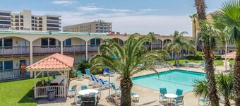 Beach Access Across the Street, Shared Heated Pool