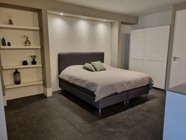 2 Schlafzimmer, Reisekinderbett, WLAN, Bettwäsche