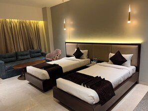 Deluxe Room | Desk, laptop workspace, free WiFi - Motel Bilaspur City (Bilaspur)