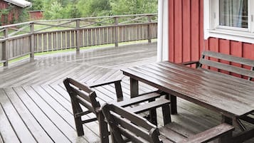 House | Outdoor dining