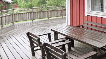 House | Outdoor dining