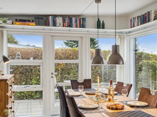 "Yngvy" - 500m from the sea by Interhome