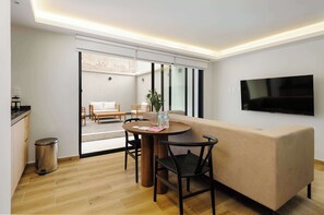 Fernseher, Arbeitsbereiche