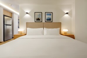 1 bedroom, desk, WiFi, bed sheets