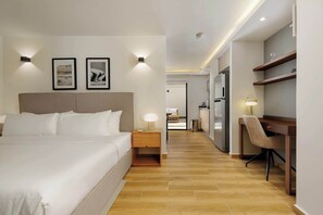 1 bedroom, desk, WiFi, bed sheets