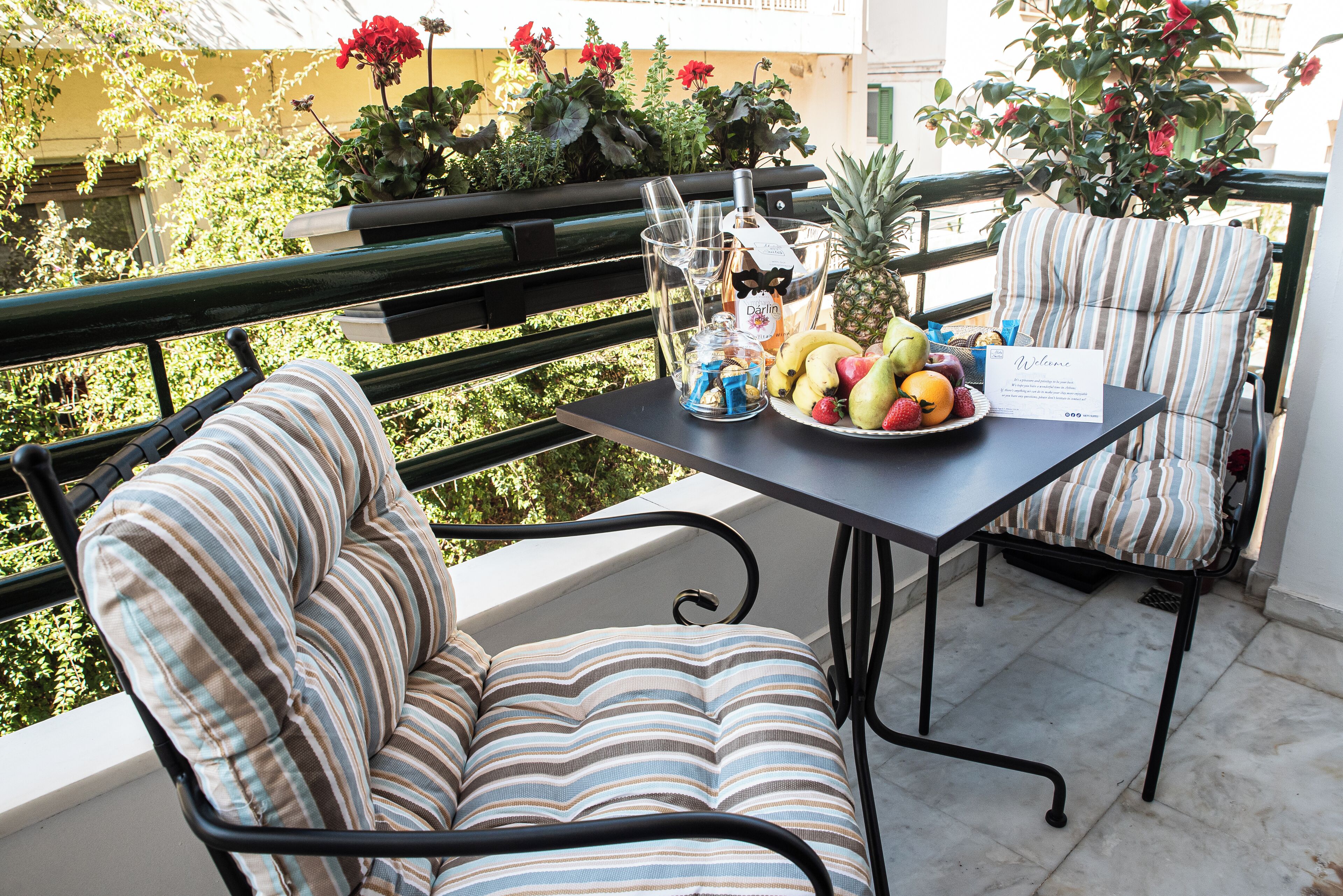 Deluxe Studio Suite | Terrace/patio