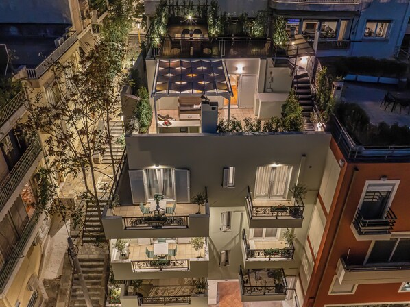 Exterior - Mets Suites (Athens)