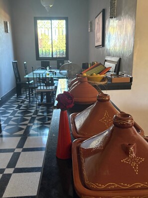 تناول الطعام