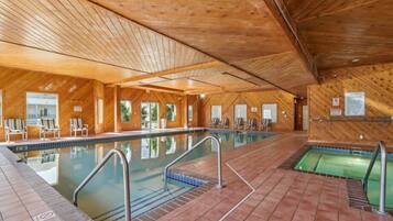 Innenpool, beheizter Pool