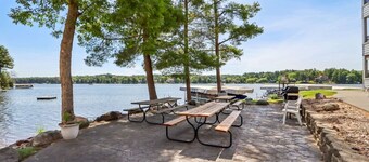 Sandy Toes at Lighthouse Cove