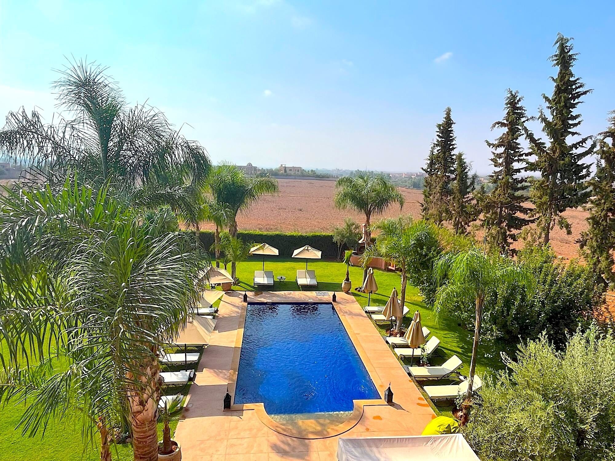 حمام سباحة