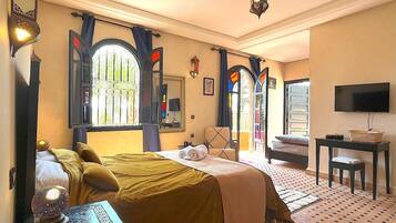 9 bedrooms, iron/ironing board, free WiFi, bed sheets