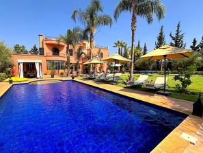 Outdoor pool - Palais Ona (Marrakesh)