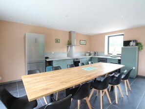 Réfrigérateur, micro-ondes, four, lave-vaisselle