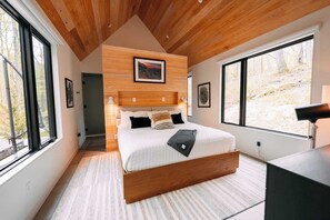2 habitaciones, tabla de planchar con plancha y cuna de viaje 