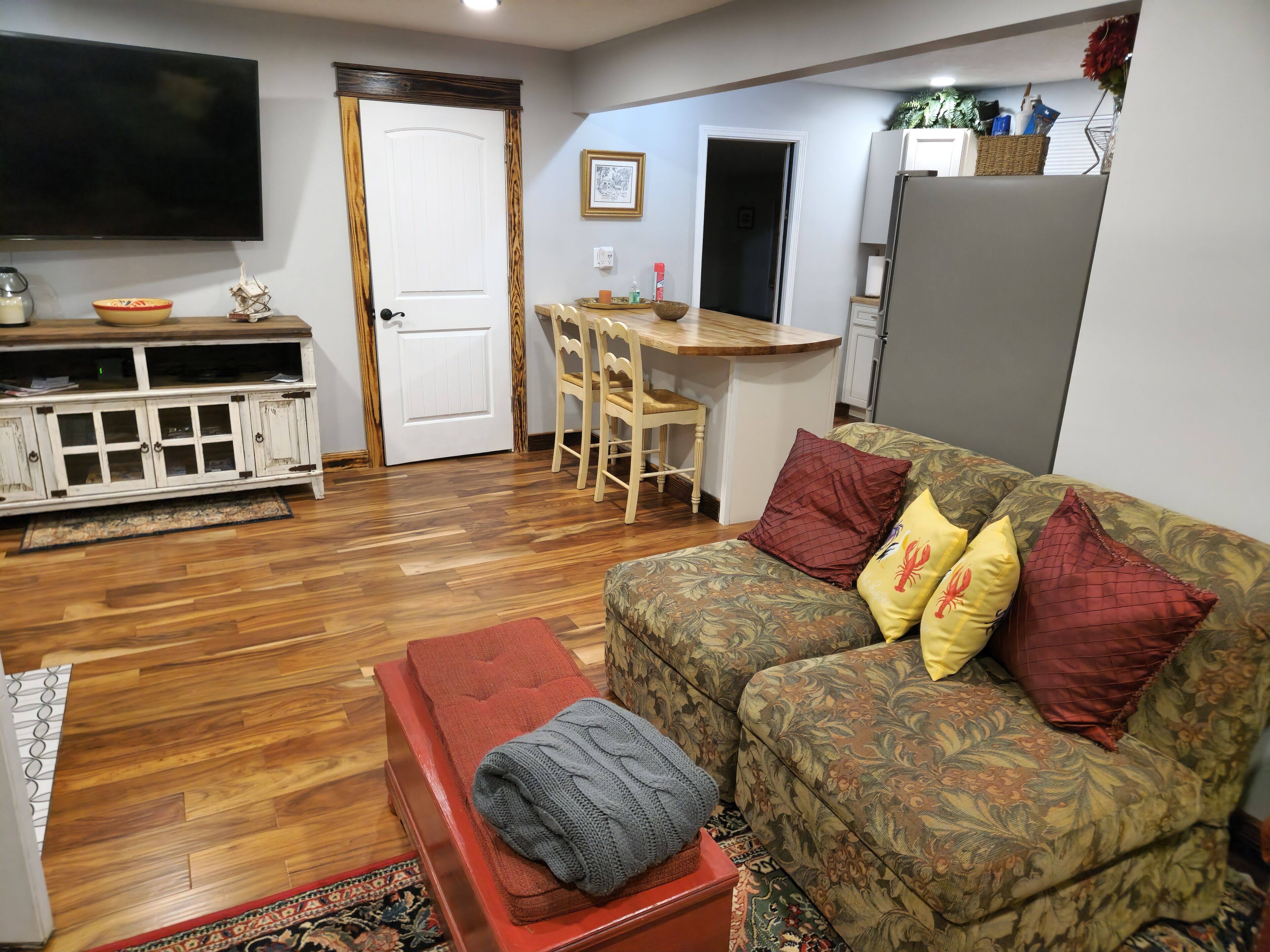 Smart TV, video games, books