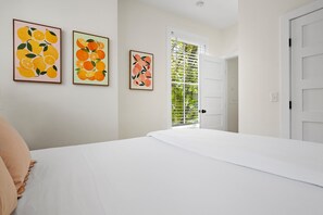 3 bedrooms, desk, iron/ironing board, travel crib