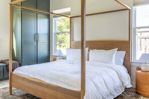 3 bedrooms, WiFi, bed sheets - Luxury 3BR w/ Pool minutes to RT | Fire pit+Grill (Carmine)