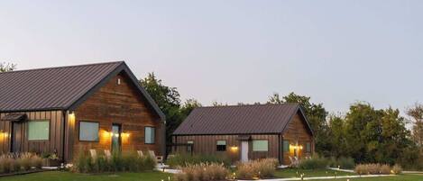 المنشأة من الخارج