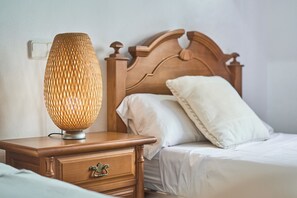 4 Schlafzimmer, Bügeleisen/Bügelbrett, kostenloses WLAN, Bettwäsche