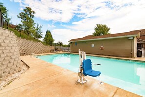 Pool - Vineyards Escape near The Strip and SDC (Branson)