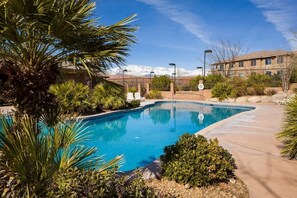 Piscine couverte