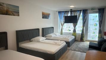 Iron/ironing board, free WiFi, bed sheets