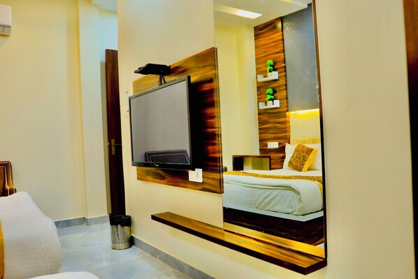 Habitació doble o amb dos llits individuals | Escriptori i habitacions insonoritzades