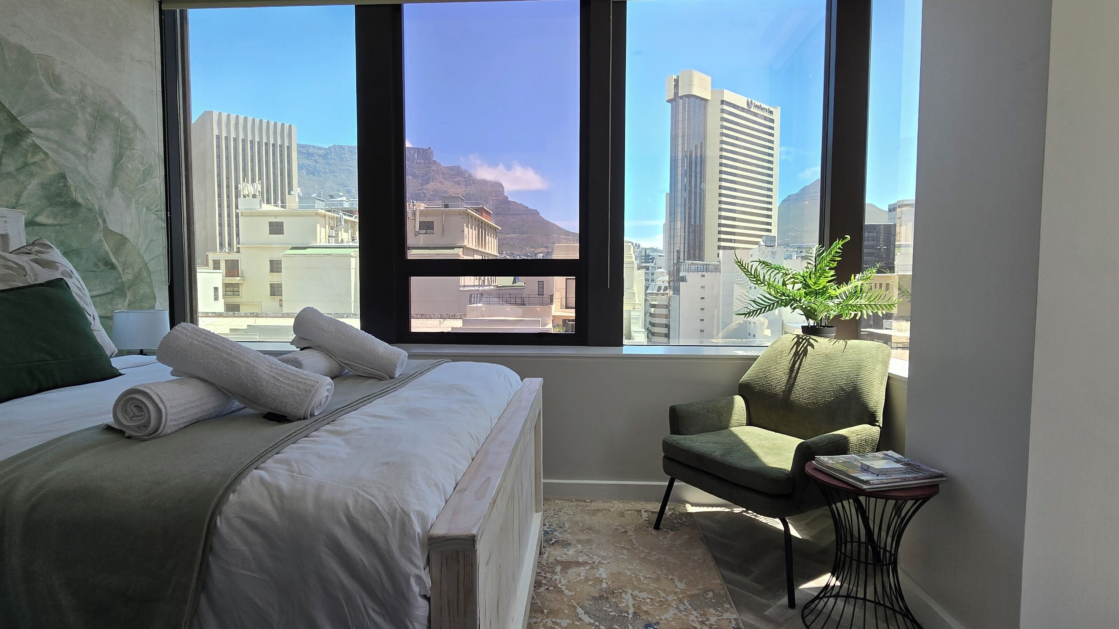 1 habitación, tabla de planchar con plancha, wifi gratis y ropa de cama 