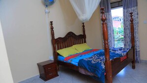 Unclassified image, 4 of 29, button - Apt - Sleeps 2 - Parking - Pets Ok (Kampala)