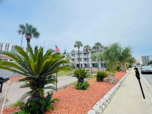 Exterior - SJ19 great studio across from the beach (Myrtle Beach)