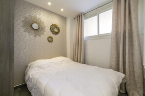 1 chambre, fer et planche à repasser, Wi-Fi gratuit
