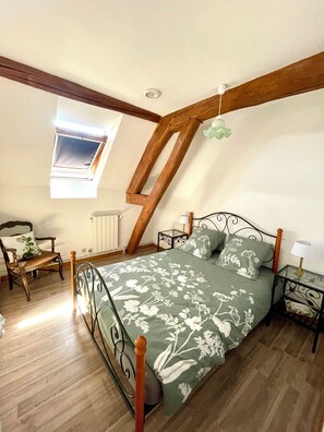 3 Schlafzimmer, Bügeleisen/Bügelbrett, WLAN, Bettwäsche