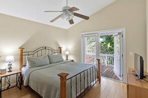 3 habitaciones, tabla de planchar con plancha y cuna de viaje 