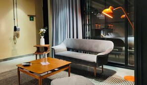 Apartment | 1 bedroom, Internet - w Dazzling Loft w Majestic Deco in Poblado (Medellín)