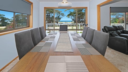 Charming 3-bedroom house with WiFi and AC in enchanting Marlo