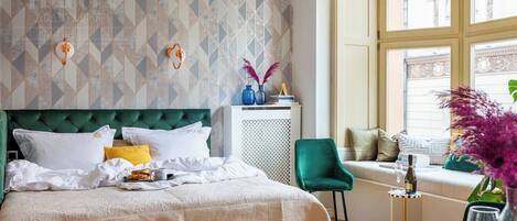 Desk, iron/ironing board, WiFi (free), bed sheets