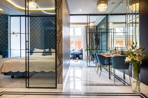 2 chambres, fer et planche à repasser, Wi-Fi gratuit, draps fournis