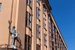 Exterior detail - Feniks Sunblush studio with terrace (Kraków - Feniks)