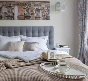 Iron/ironing board, free WiFi, bed sheets