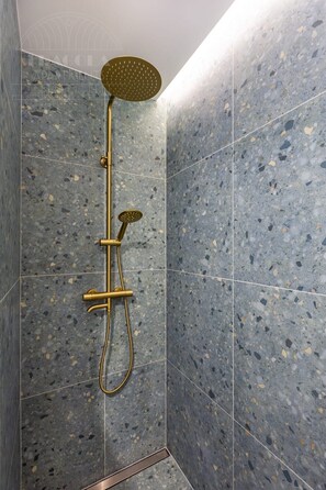 Towels - Apartment Vibrant with balcony (Kraków – Old Town)