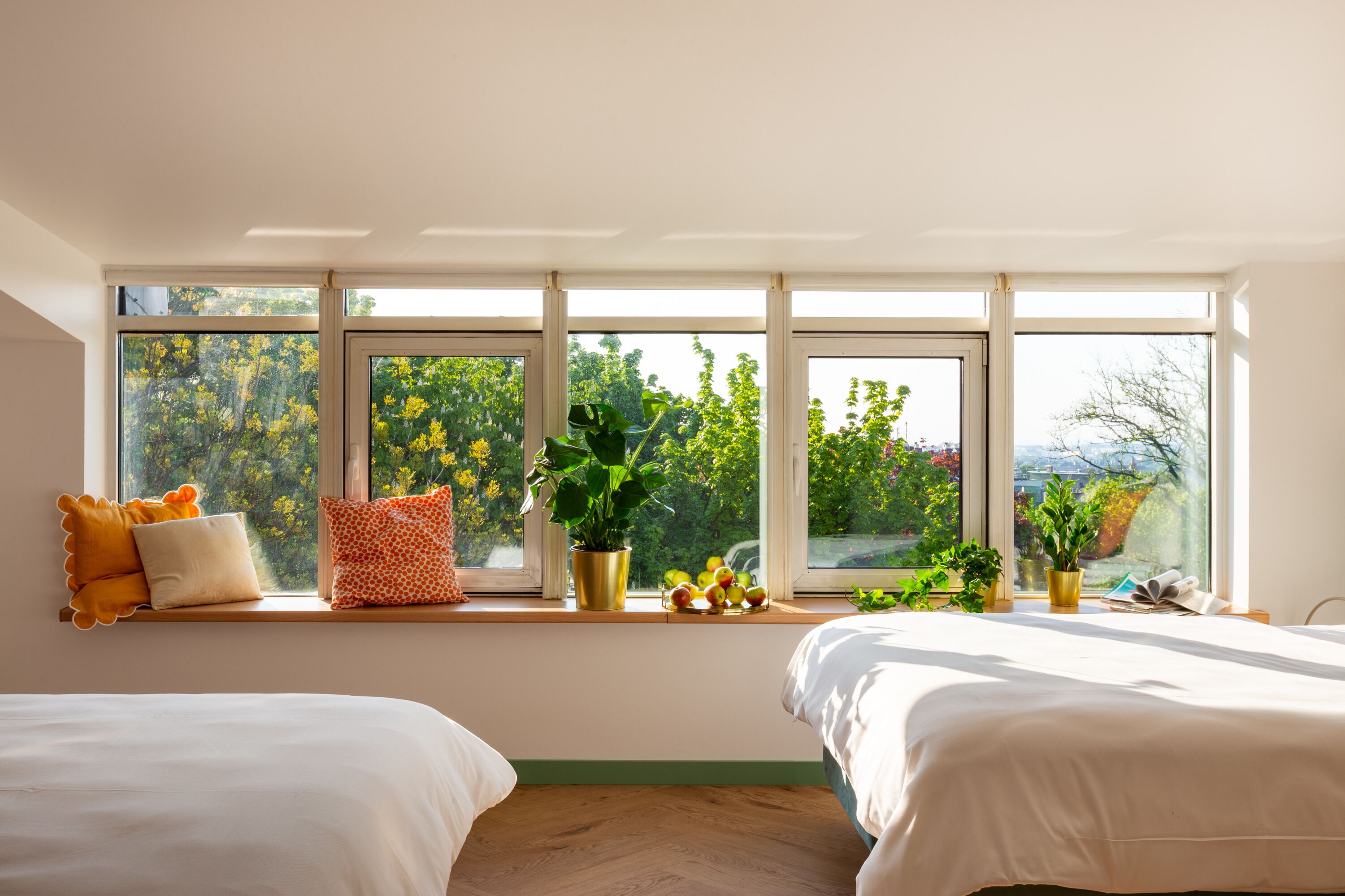 3 عدّة غرف نوم ومكواة/لوح كي وواي فاي مجانًا وملاءات أسرّة