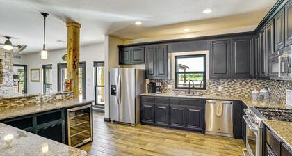 Hot Tub + Fire Pit: Possum Kingdom Lake Retreat!
